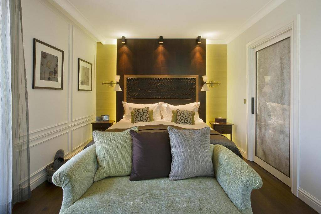 Double Room with Balcony and Lake View