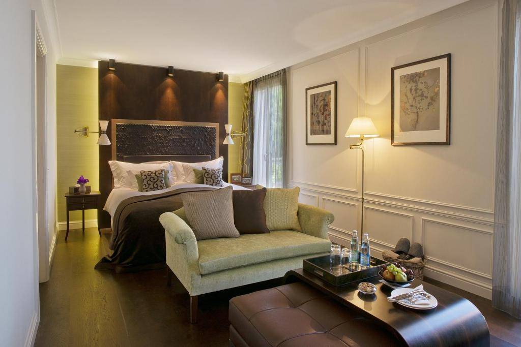 Superior Room with Terrace and Mountain View