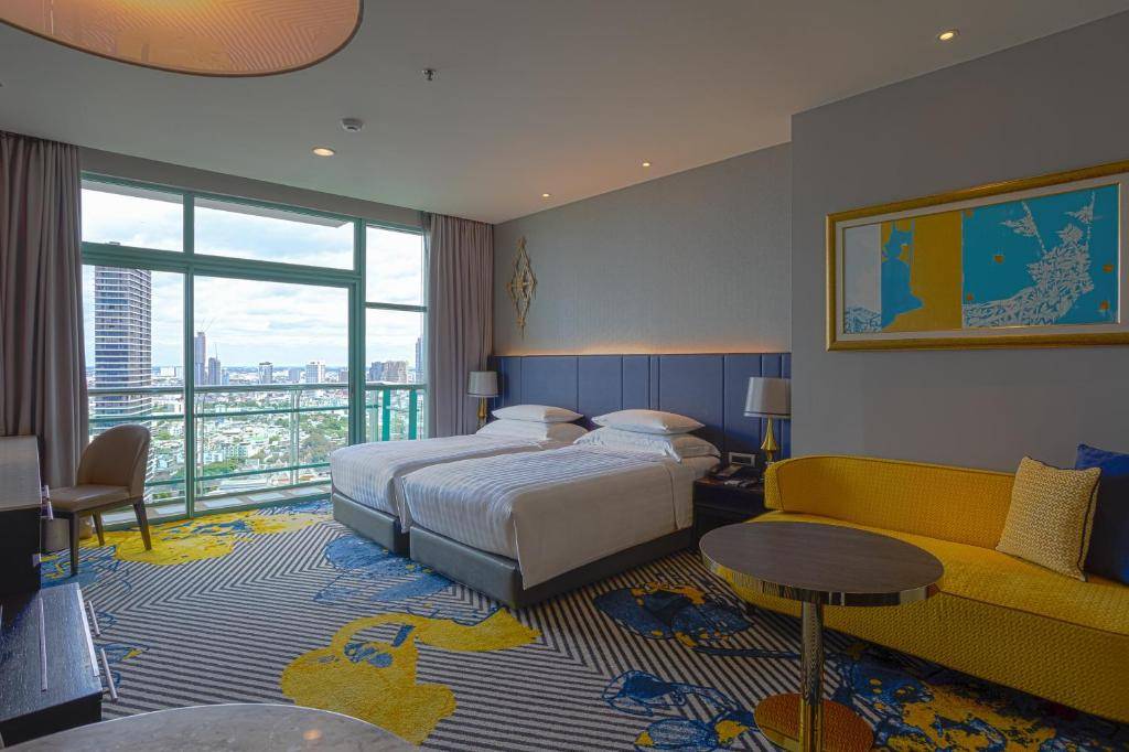 Grand Deluxe Twin River View