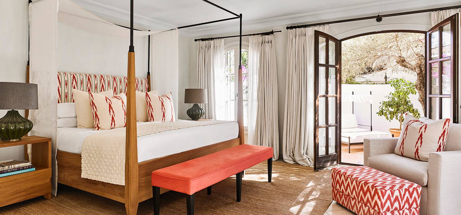 Two-Bedroom bungalow with private pool