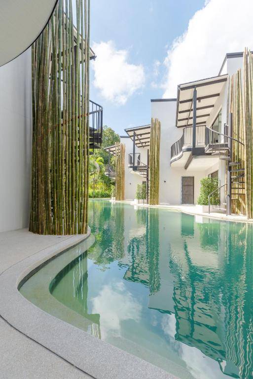 Pool Access Suite ( Adult only)