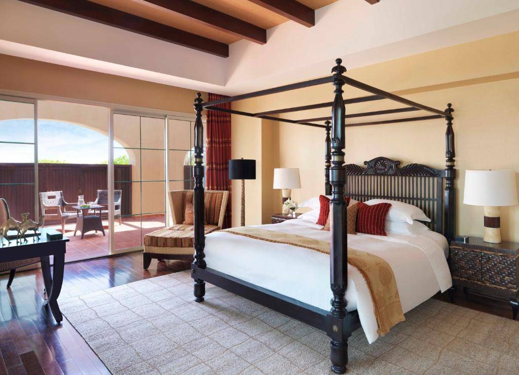 Villa familiale en bord de plage avec piscine et 2 chambres