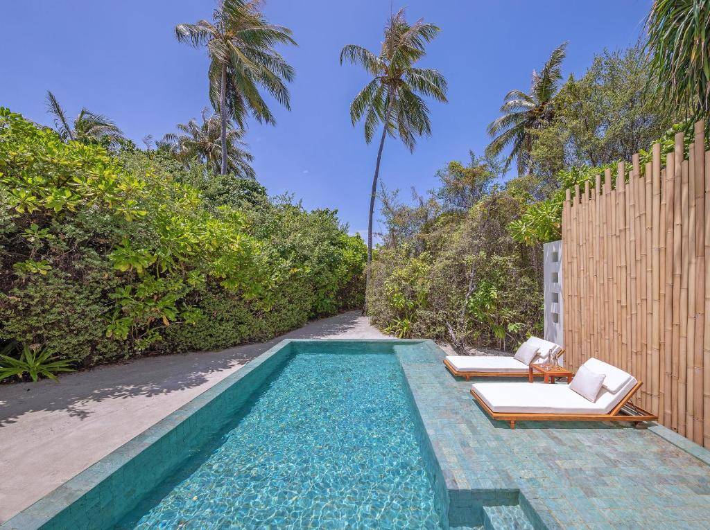 Villa avec piscine côté coucher de soleil