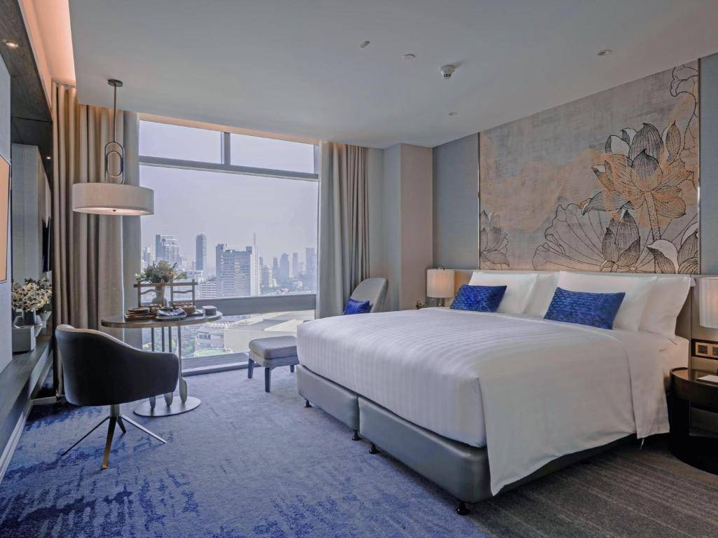 Deluxe King Room
