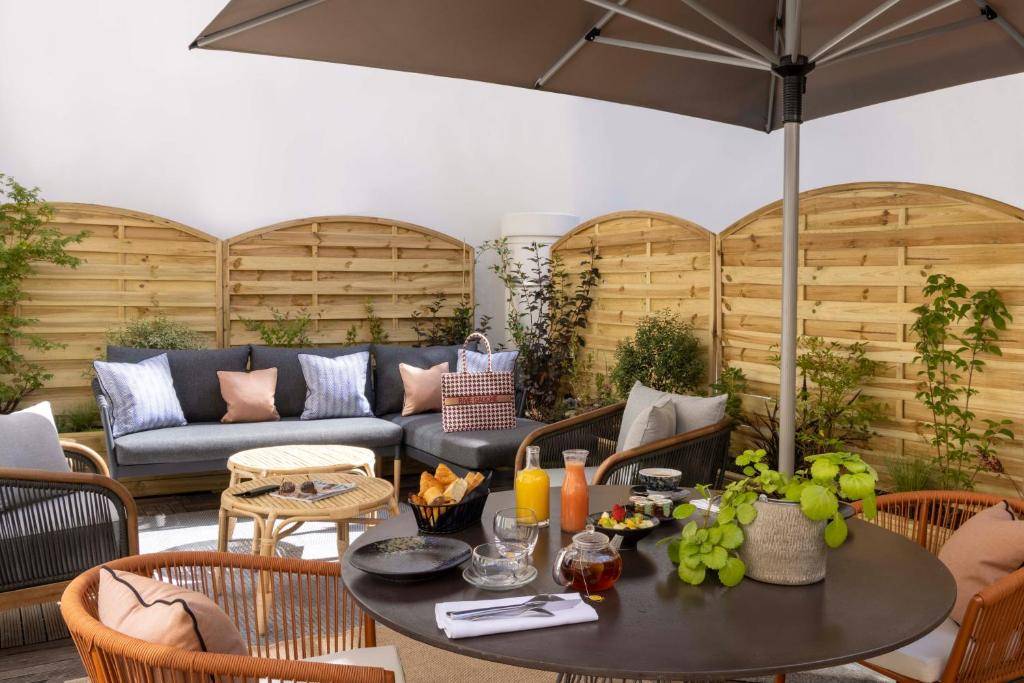 Apartment with Terrace