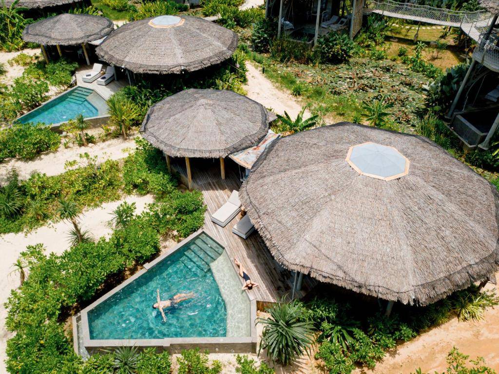 Beachfront Pool Villa