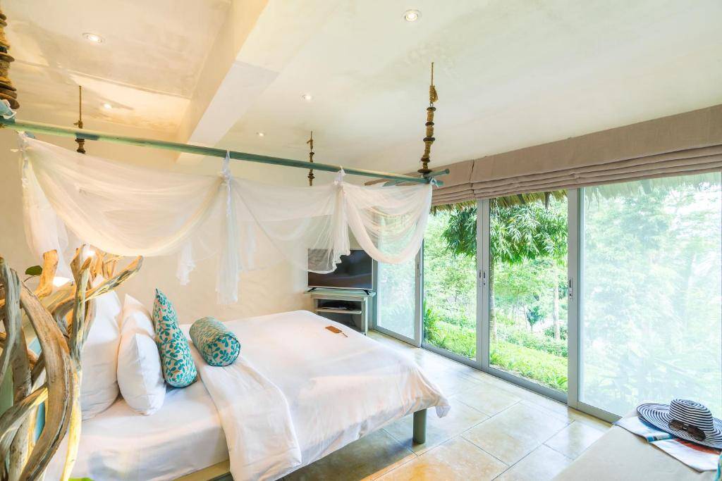 Jacuzzi Studio with Free Kayak 30 minutes for 2 people per stay
